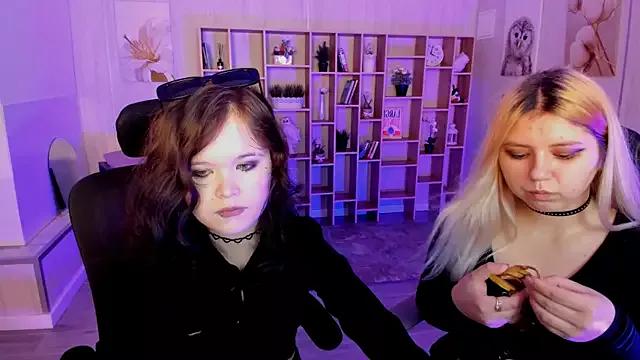 DiaAngell from StripChat is Freechat