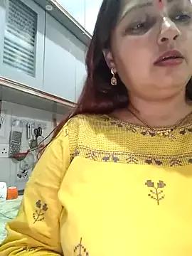 Dianaa9 from StripChat is Freechat