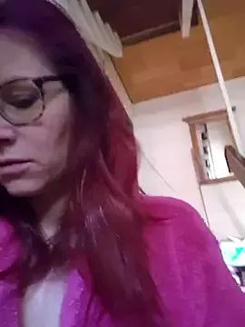 die-EinHORNY-WG from StripChat is Freechat