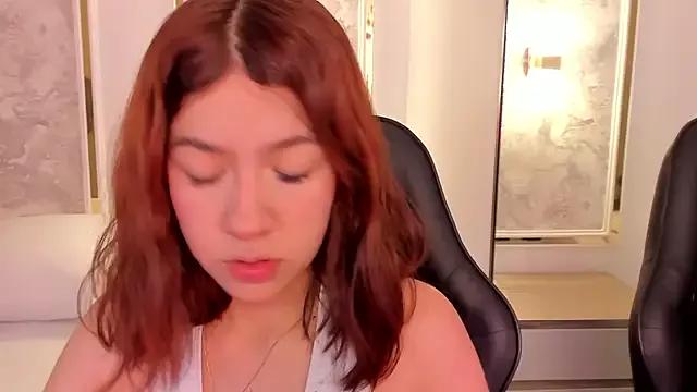 doll_eyees_ from StripChat is Freechat