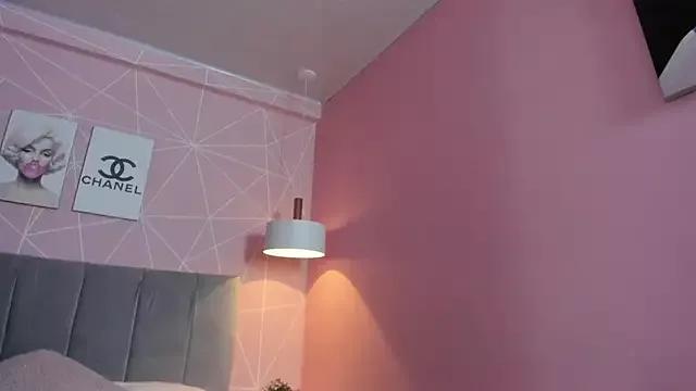 Teen sex cams free adult cams: check-out the satisfaction of conversing and c2c with our stunning models, who will teach you all about seduction and dreams with their smoking hot shapes.