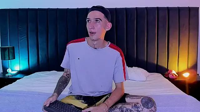 Teen sex cams free adult cams: check-out the satisfaction of conversing and c2c with our stunning models, who will teach you all about seduction and dreams with their smoking hot shapes.