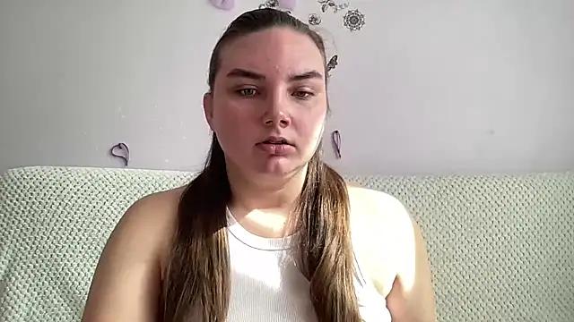 Dreamyblushfairy from StripChat is Freechat