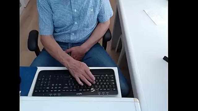 dutchpornking from StripChat is Freechat