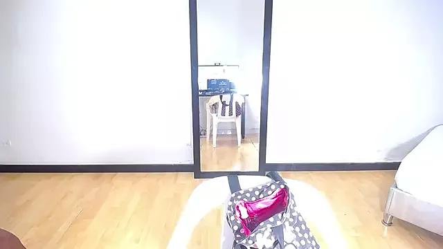 ebony_sexy_milf from StripChat is Freechat