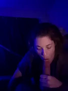 Eezyvibez87 from StripChat is Freechat