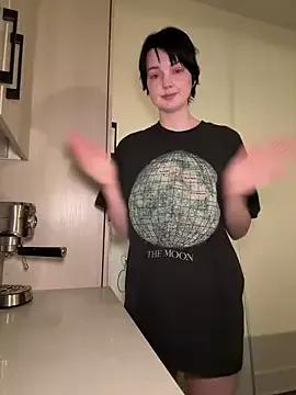 Ella-Blue from StripChat is Freechat