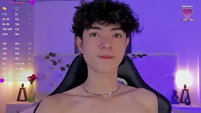 Elliot_younngg from StripChat is Freechat