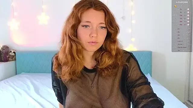 ellisunny from StripChat is Freechat