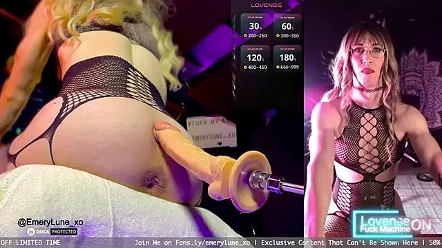 Photos of EmeryLune_xo from StripChat is Freechat