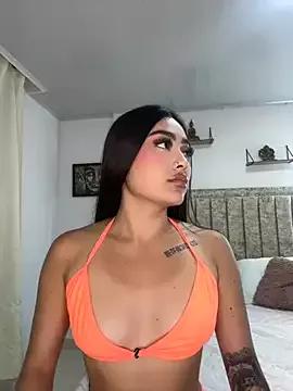 EmiilyEvans_ from StripChat is Freechat