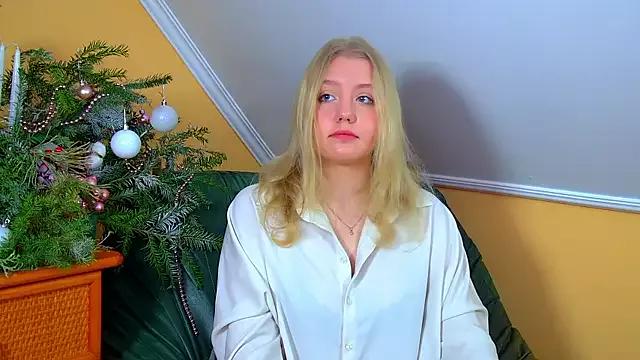 EmilyEvanse from StripChat is Freechat