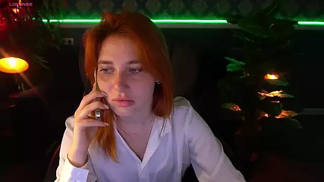 EmilyFoxxi from StripChat is Freechat