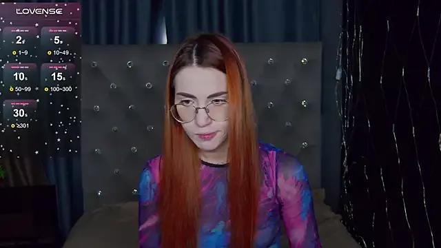EmilyKents from StripChat is Freechat