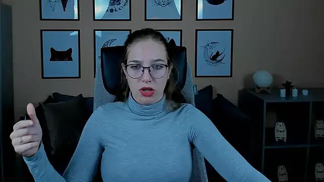 EmilyMunoz from StripChat is Freechat