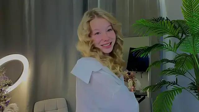emilyshepar_d from StripChat is Freechat