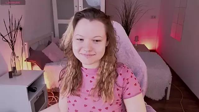 Emma_Stoune from StripChat is Freechat