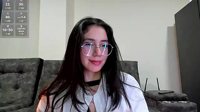 emmadiaz1 from StripChat is Freechat