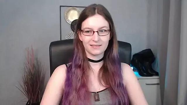 emmaxDelight from StripChat is Freechat