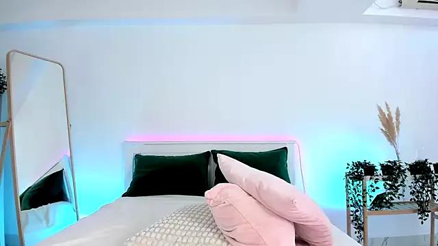 Emmi_Lake from StripChat is Freechat