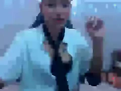 emmy_sm1 from StripChat is Freechat
