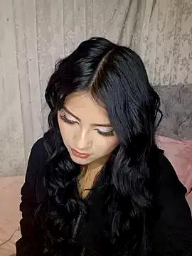 EmmyCooperr from StripChat is Freechat