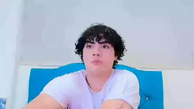 Ethan_Sinclair from StripChat is Freechat