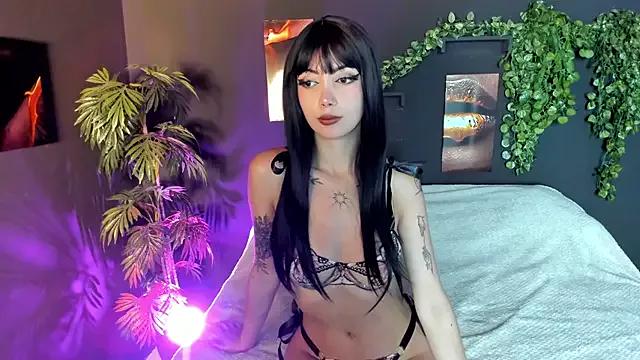 Evelyn_Russoo from StripChat is Freechat