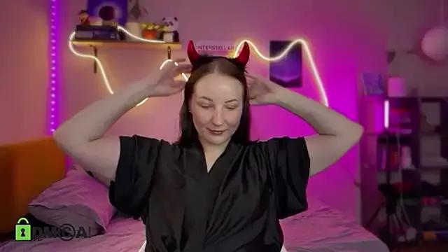 EveSunny from StripChat is Freechat