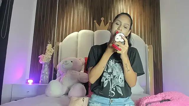 Evie_Moon_ from StripChat is Freechat
