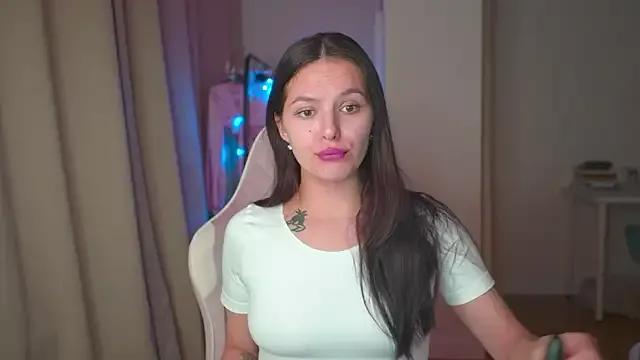 EwelynScott from StripChat is Freechat