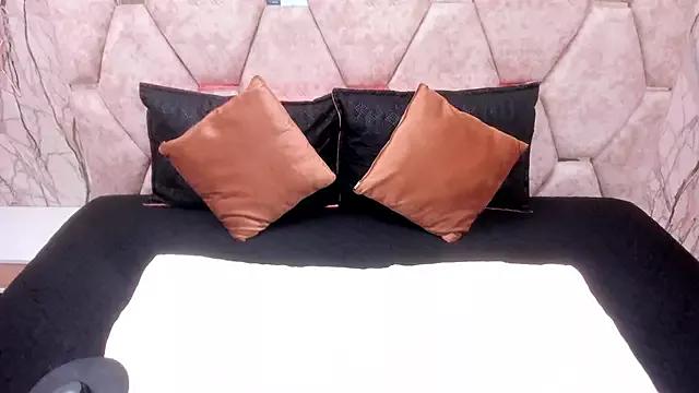 EXOTIC_EBONY_ from StripChat is Freechat