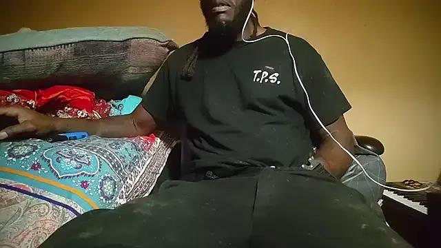 EYEzIAM from StripChat