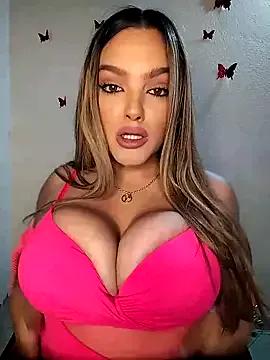 Photos of Faith_madison18 from StripChat is Freechat