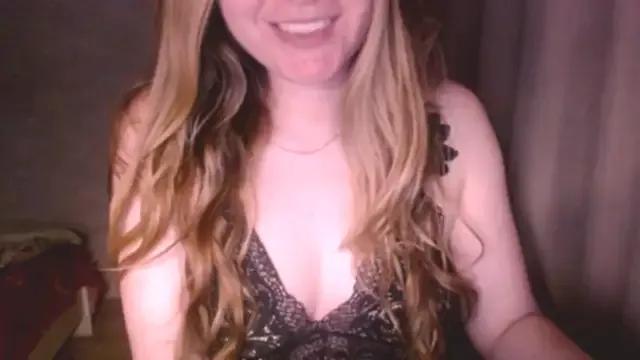 fiona_cute_2 from StripChat is Freechat