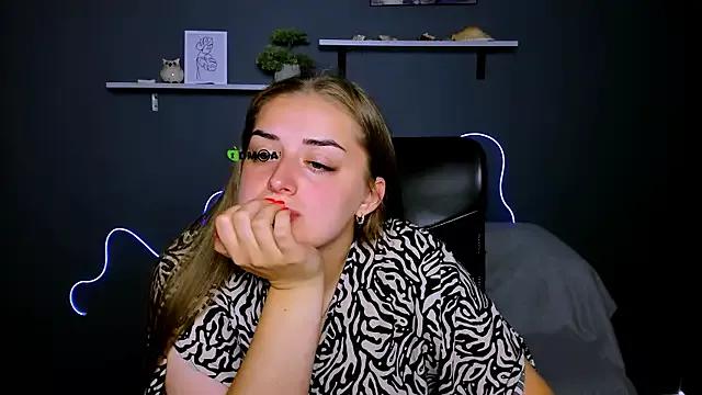 flower_mirelle from StripChat is Freechat