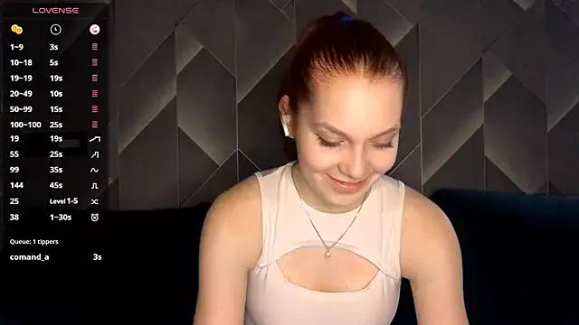 FoxLina from StripChat is Freechat