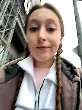 FroggyAnna from StripChat is Freechat