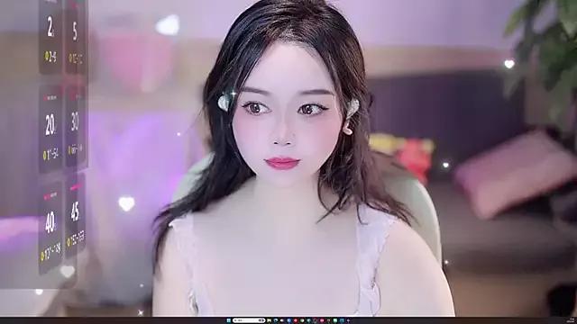 GenevieveRosalie from StripChat is Freechat