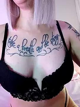 Gina-Lumara from StripChat is Freechat