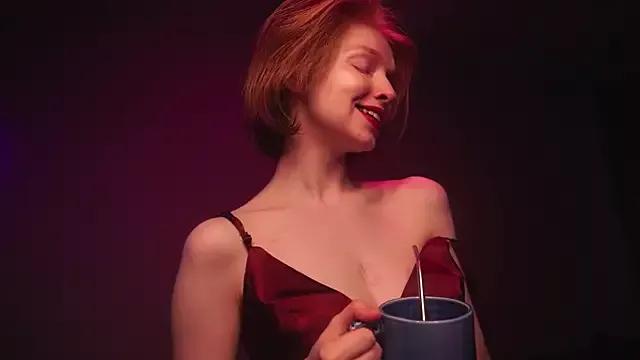ginger_hugs from StripChat is Freechat