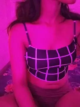 Glowing__queen from StripChat is Freechat