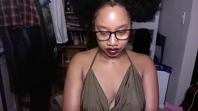 goddessdaisysky from StripChat is Freechat