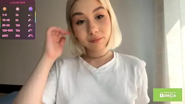 Golden_Vibe from StripChat is Freechat