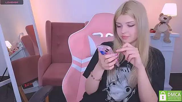 Grace_and__Jacob from StripChat is Freechat