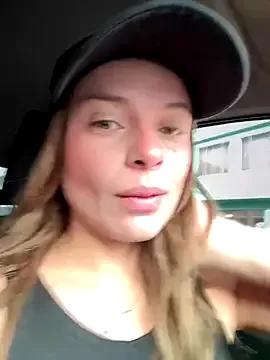 gynna_kimera from StripChat is Freechat