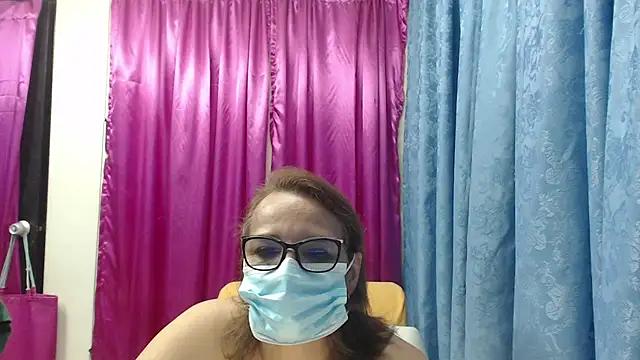 HAIRY_MATURE from StripChat is Freechat