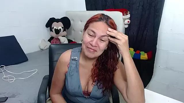 hanna1_milf from StripChat is Freechat
