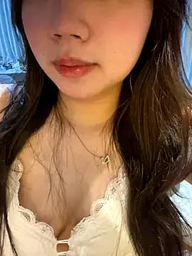 Hanna230 from StripChat is Freechat