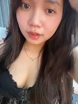 Hanna230 from StripChat is Freechat